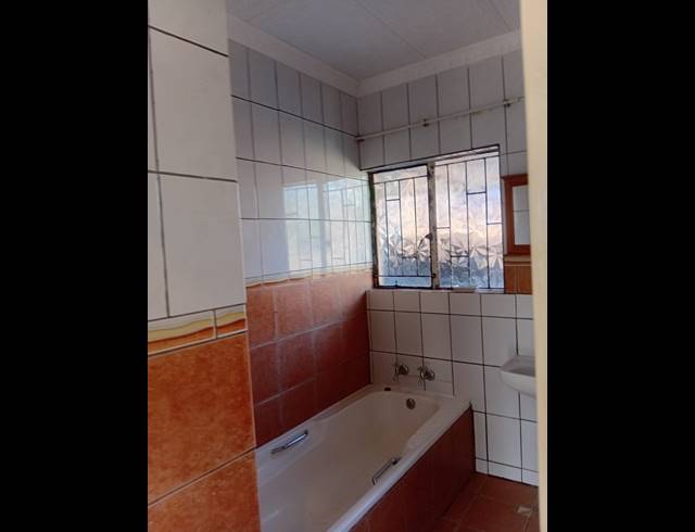 3 BEDROOM HOUSE FOR SALE IN BIRCH ACRES